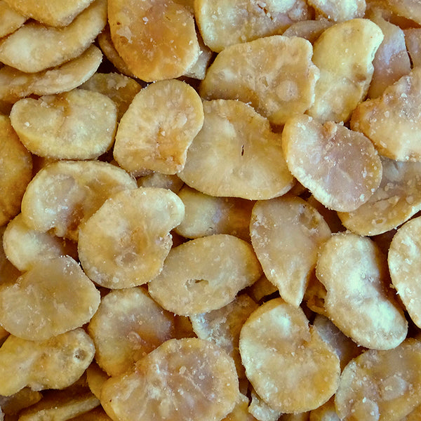 Habas fritas con sal de mar